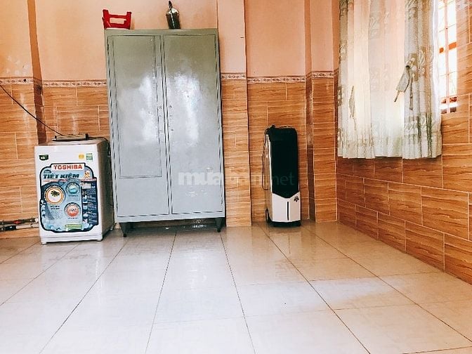 Huỳnh Văn Bánh PN, Nhà xe riêng, Lối đi riêng
