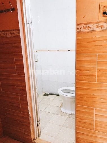 Huỳnh Văn Bánh PN, Nhà xe riêng, Lối đi riêng