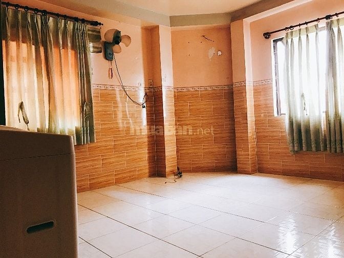 Huỳnh Văn Bánh PN, Nhà xe riêng, Lối đi riêng
