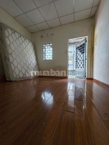 Bán nhà 33m 2 mặthẻm 489/ Huỳnh Văn Bánh, P.13, Phú Nhuận - H.Đông bắc