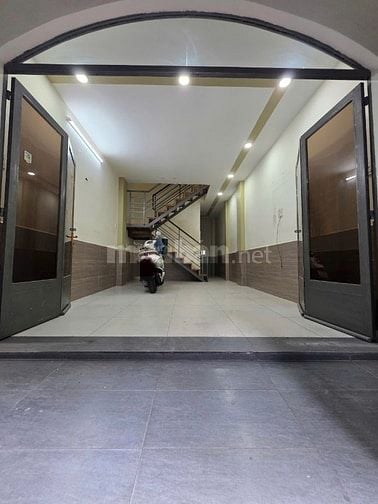 Bán nhà 33m 2 mặthẻm 489/ Huỳnh Văn Bánh, P.13, Phú Nhuận - H.Đông bắc