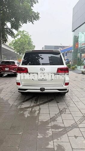 Bán Toyota Land Cruiser 4.6 VXR Trung Đông 2018
