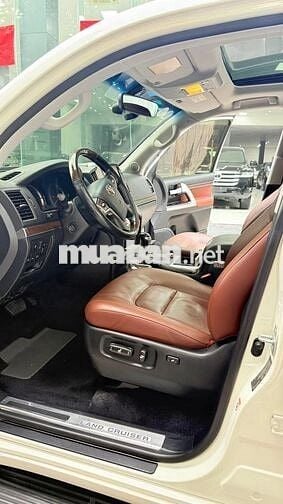 Bán Toyota Land Cruiser 4.6 VXR Trung Đông 2018