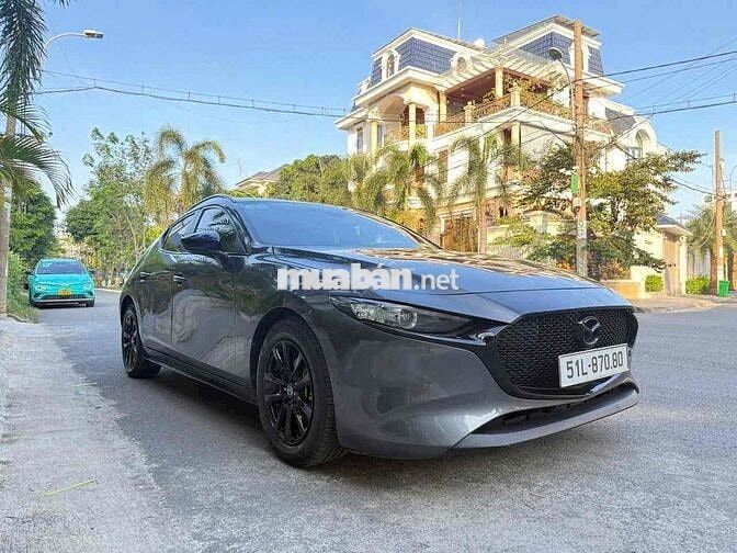 Mazda 3 2020 1.5L Luxury - 115000 km