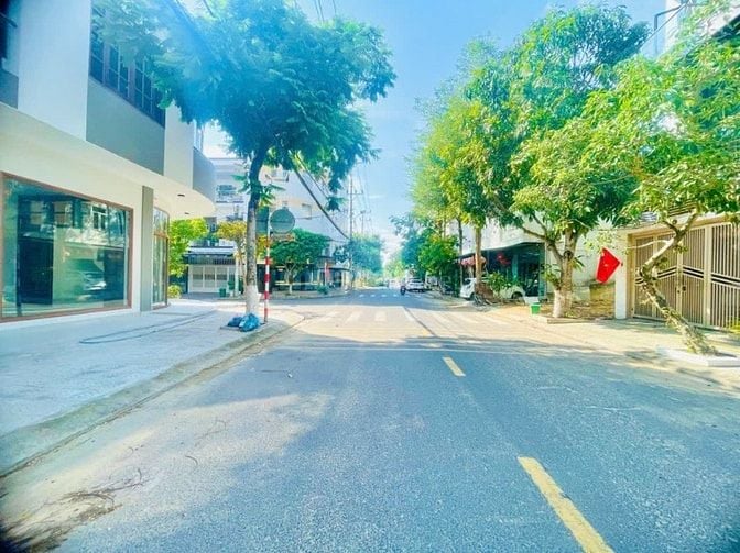Bán 2 lô đôi MT Hoài Thanh, 180m2 ngang 12m-0905848545