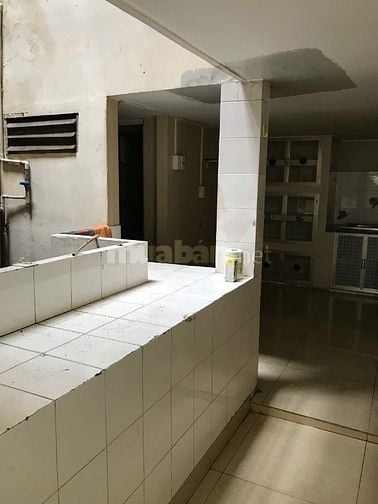 BÁN NHÀ C/C 100 HÙNG VƯƠNG, PHƯỜNG 9 QUẬN 5 (Lầu 2, thang bộ