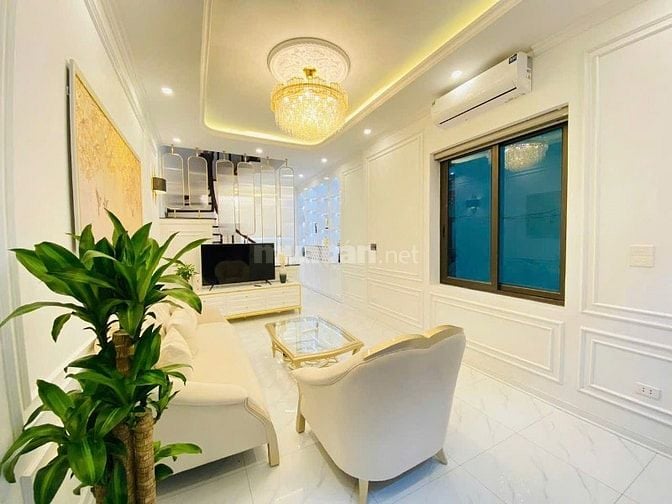 BÁN NHÀ LÔ GÓC PHỐ LÁNG TRUNG TT Q ĐỐNG ĐA 15M RA ÔTÔ TRÁNH  