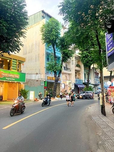 🌷 🌷 🌷 BÁN NHÀ MẶT TIỀN : 22 NGUYỄN THÁI BÌNH - P. 4 - Q. TÂN BÌNH