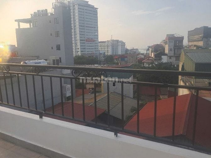 Bán nhà ngõ gần phố Văn Cao - Liễu Giai, Ba Đình, 5,5 tầng thang máy 