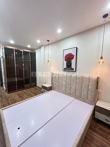 Nhà chính chủ 100% mặt phố Hoa Bằng có hè , xây mới 2025 ô tô 2 chiều 