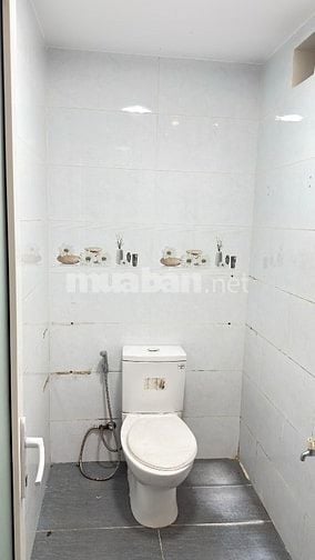 Bán nhà 2 mặt hẻm khu dân cư trung tâm & yên tĩnh.