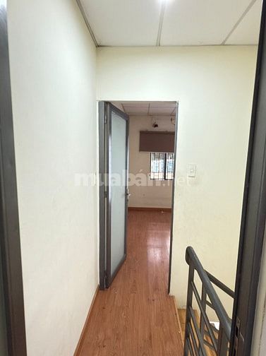 Bán nhà 2 mặt hẻm khu dân cư trung tâm & yên tĩnh.