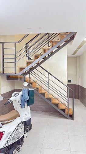 Bán nhà 2 mặt hẻm khu dân cư trung tâm & yên tĩnh.