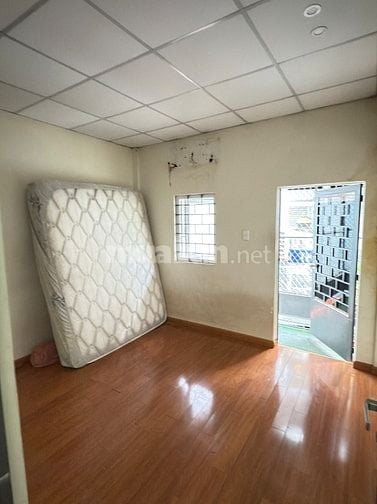 Bán nhà 2 mặt hẻm khu dân cư trung tâm & yên tĩnh.