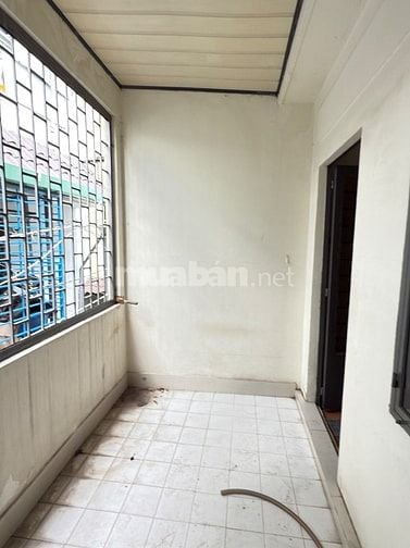 Bán nhà 2 mặt hẻm khu dân cư trung tâm & yên tĩnh.