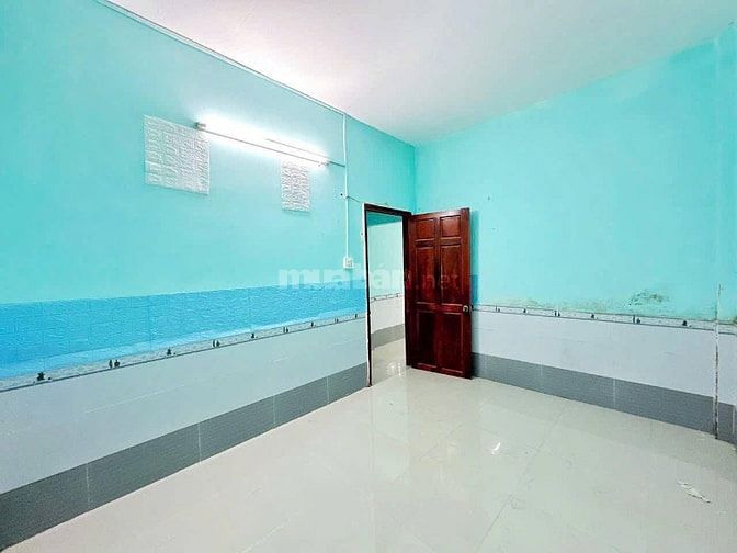 Chủ ngộp bán gấp căn nhà Đ. Trần Thị Cẩm, củ chi 120m2 SHR. Giá 760tr