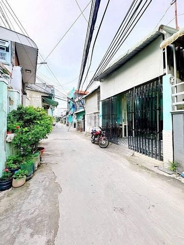 Chủ ngộp bán gấp căn nhà Đ. Trần Thị Cẩm, củ chi 120m2 SHR. Giá 760tr