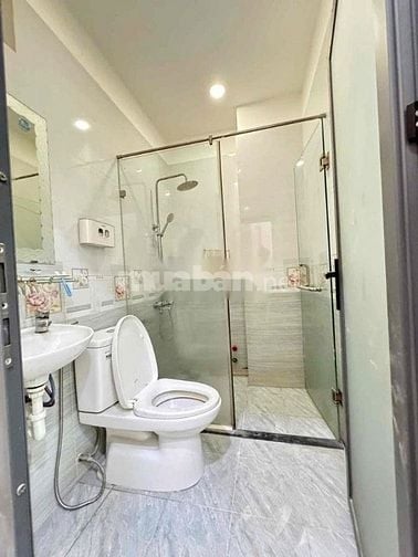 Cho thuê NNC 4 TẦNG 5PN LÊ QUANG ĐỊNH P11 Bình Thạnh