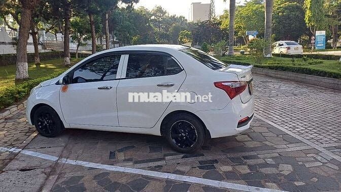 Hyundai Grand i10 2021 Sedan 1.2 số sàn bản đủ.