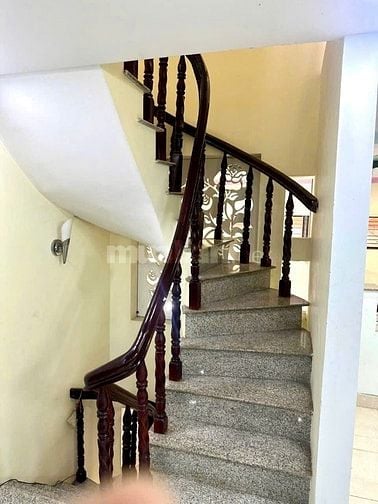 HXH HOÀ BÌNH 4Tầng —Kẹt Tiền bán Gấp 