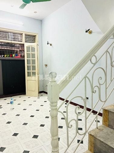 Cho thuê nhà 3 tầng Bùi Ngọc Dương, Hà nội