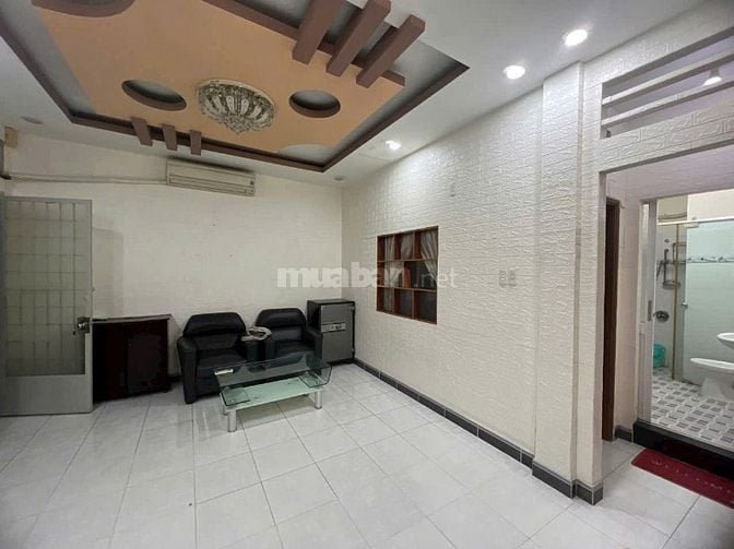 C/c Đặng văn Ngữ,P13,Phú Nhuận:2p ngủ, 2wc, Nội thất,11tr