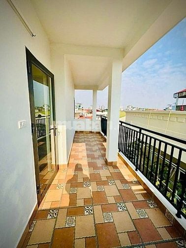 Nhà mới nhỉnh 6đ, tiện ích bạt ngàn, Ô tô đỗ cửa, gần Aeon mall LB