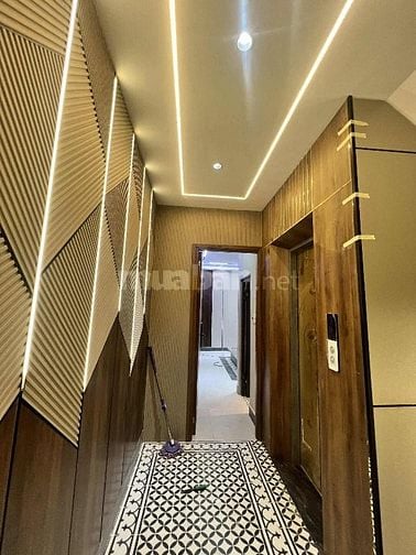 TÂN SƠN NHÌ TÂN PHÚ - GIÁP TÂN BÌNH - 71M2(4x18m) - 5 TẦNG THANG MÁY -