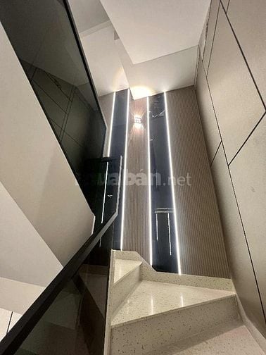 TÂN SƠN NHÌ TÂN PHÚ - GIÁP TÂN BÌNH - 71M2(4x18m) - 5 TẦNG THANG MÁY -