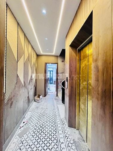 TÂN SƠN NHÌ TÂN PHÚ - GIÁP TÂN BÌNH - 71M2(4x18m) - 5 TẦNG THANG MÁY -
