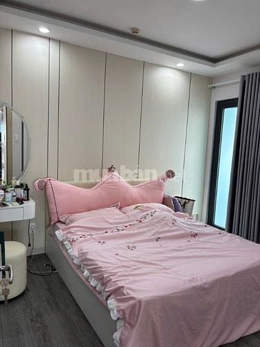Chung cư Carillon 1, Hoàng Hoa Thám, TB: 70m2, 2p ngủ, ban công 12tr/t