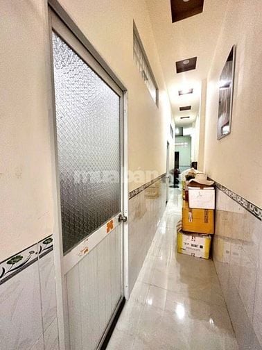 Ngộp! Bán gấp căn nhà gần chùa Hoằng Pháp, hóc môn 87m2 SHR. Giá 880tr