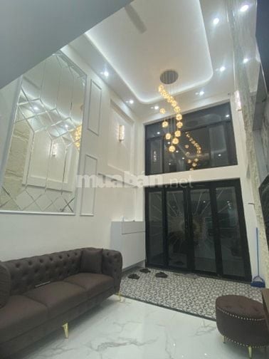 Bán nhà mới full nội thất 4 ngủ, gần ô tô đỗ