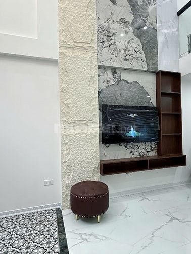Bán nhà mới full nội thất 4 ngủ, gần ô tô đỗ