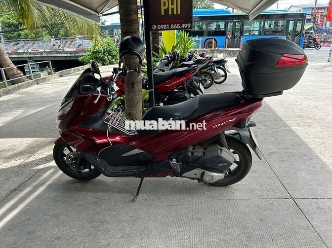 Chính chủ bán xe PCX đk 2019 tặng thùng GIVI