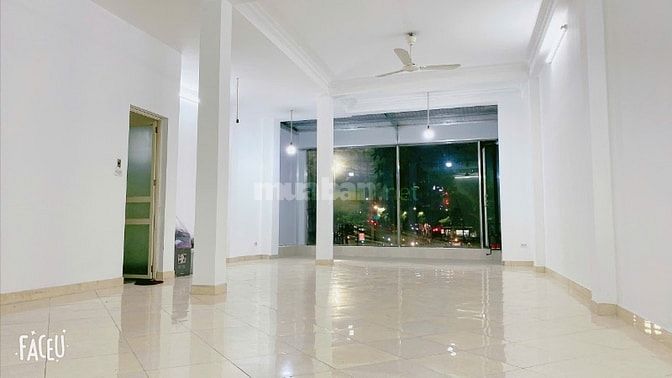 Cho thuê mặt bằng kinh doanh ngã 3 Trần Duy Hưng Trung Hòa, Cầu Giấy 