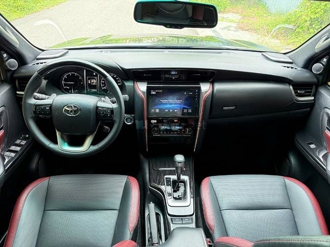 🆕 Toyota Fortuner Legender 2.4AT (Diesel) Sản xuất 11.2024 Model 2025
