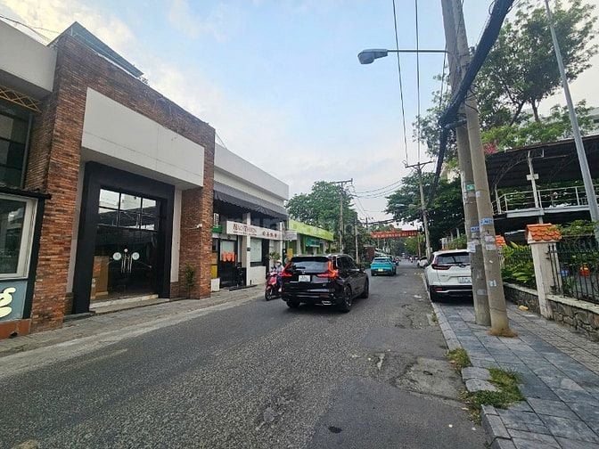 18A Cộng Hòa, Phường 4 Tân Bình.