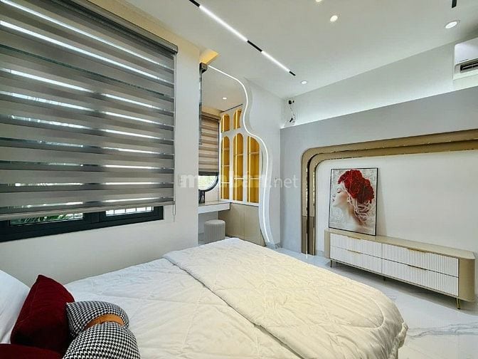 CHÍNH CHỦ BÁN NHÀ ĐẸP MỚI XÂY ĐÚC 3LẦU FULL NỘI THẤT CAO CẤP 