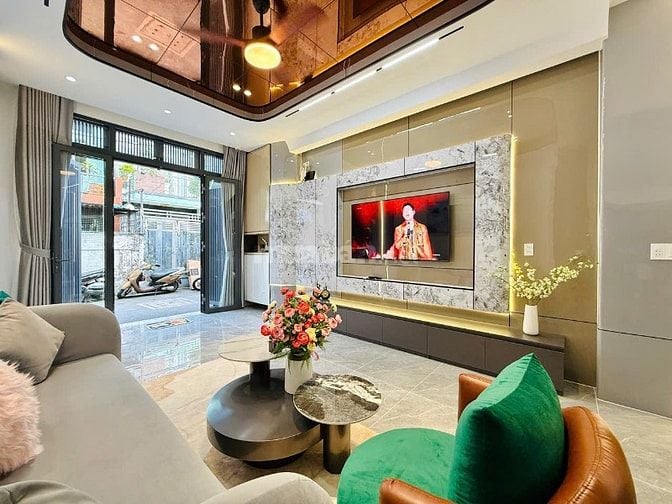 CHÍNH CHỦ BÁN NHÀ ĐẸP MỚI XÂY ĐÚC 3LẦU FULL NỘI THẤT CAO CẤP 