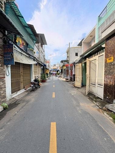 Bình Tân- 50m2- 3 Tầng- 3.47 Tỷ- SHR- Hoàn công