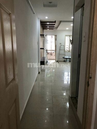 Bán căn hộ lầu 2 c/cư Lý Văn Phức, P.Tân Định, Quận 1 giá 2.15 tỷ 
