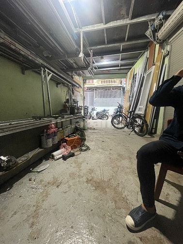 bán nhà tặng nhà 2 tầng mặt phố 