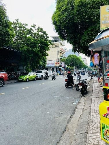 	HHÀNG HIẾM – BÁN NHÀ MẶT TIỀN ĐỘC LẬP (6MX20M)- 1 LẦU  –Q. TÂN PHÚ