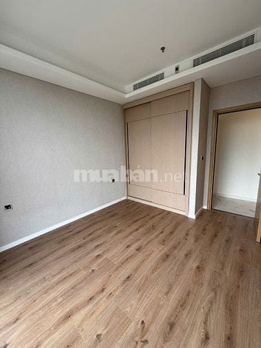 Cho thuê căn hộ cao cấp tại khu đô thị Sala 3PN, 2WC, view thành phố.