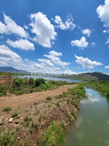 Tôi cần bán - đất view hồ Sông Lũy, Bình Thuận
