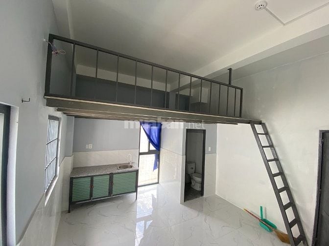 Cho thuê phòng mới xây 35m2 ngay góc 2 mặt tiền cửa sổ, P14, Gò Vấp