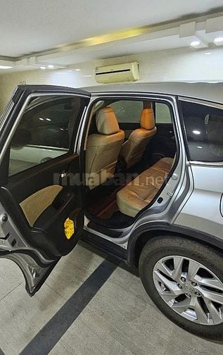 Xe Honda CRV phiên bên AT 2.0, xe xăng, gia đinh sử dụng mới 90%.
