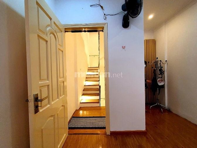 Bán nhà ngõ 34A Lý Nam Đế, 40m2x 5 tầng, cách mặt phố 3m
