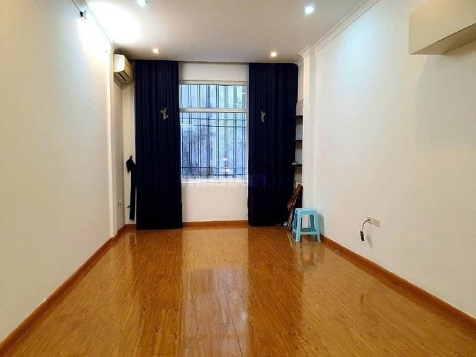 Bán nhà ngõ 34A Lý Nam Đế, 40m2x 5 tầng, cách mặt phố 3m